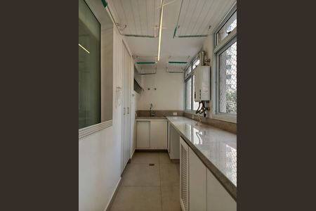 Apartamento à venda com 148m², 3 quartos e 1 vaga Apartamento à venda com 148m², 3 quartos e 1 vagaÁrea de serviço