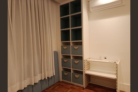 Apartamento à venda com 148m², 3 quartos e 1 vaga Apartamento à venda com 148m², 3 quartos e 1 vagaQuarto