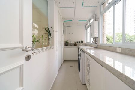 Apartamento para alugar com 148m², 4 quartos e 1 vaga Apartamento para alugar com 148m², 4 quartos e 1 vagaÁrea de Serviço