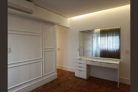 Apartamento à venda com 148m², 3 quartos e 1 vaga Apartamento à venda com 148m², 3 quartos e 1 vagaSuíte