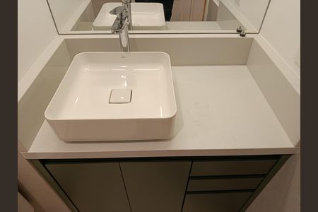 Apartamento à venda com 148m², 3 quartos e 1 vaga Apartamento à venda com 148m², 3 quartos e 1 vagaBanheiro social