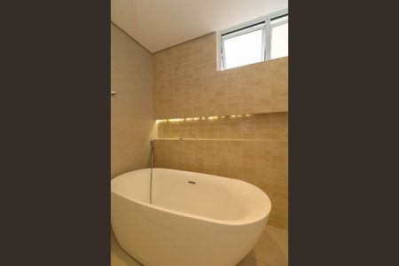 Apartamento para alugar com 148m², 4 quartos e 1 vaga Apartamento para alugar com 148m², 4 quartos e 1 vagaBanheiro da Suíte