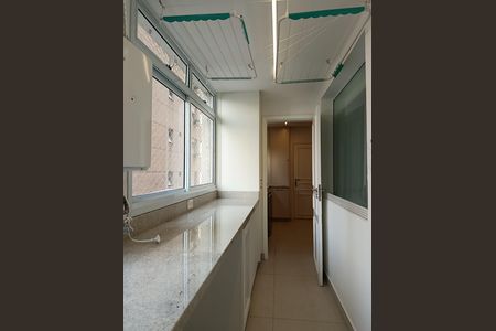 Apartamento à venda com 148m², 3 quartos e 1 vaga Apartamento à venda com 148m², 3 quartos e 1 vagaVista da Área de serviço