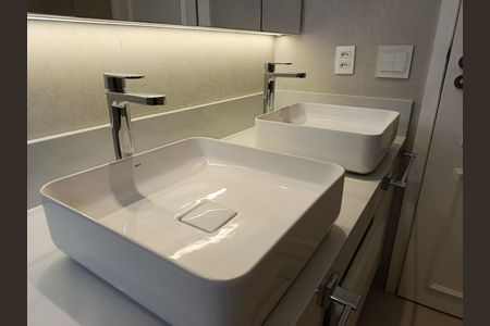 Apartamento à venda com 148m², 3 quartos e 1 vaga Apartamento à venda com 148m², 3 quartos e 1 vagaBanheiro da Suíte
