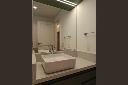 Apartamento à venda com 148m², 3 quartos e 1 vaga Apartamento à venda com 148m², 3 quartos e 1 vagaBanheiro social