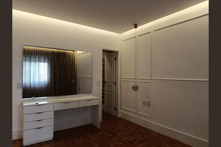 Apartamento à venda com 148m², 3 quartos e 1 vaga Apartamento à venda com 148m², 3 quartos e 1 vagaSuíte