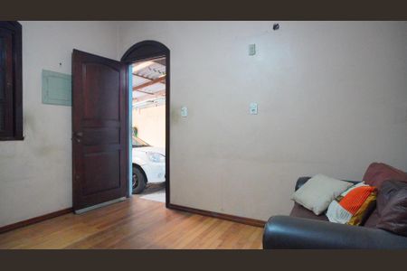 Casa à venda com 54m², 3 quartos e 1 vaga Casa à venda com 54m², 3 quartos e 1 vagaSala