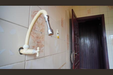 Casa à venda com 54m², 3 quartos e 1 vaga Casa à venda com 54m², 3 quartos e 1 vagaCozinha - Torneira