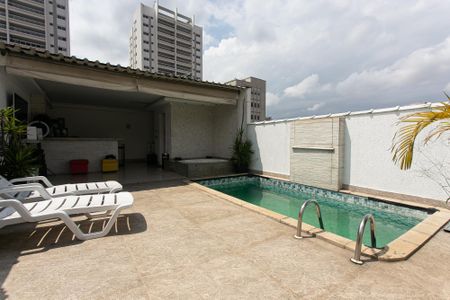 Casa para alugar com 230m², 3 quartos e sem vagaPiscina