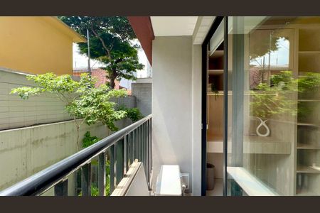 Sacada de kitnet/studio à venda com 1 quarto, 26m² em Pinheiros, São Paulo