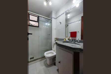 Apartamento à venda com 115m², 3 quartos e 2 vagas Apartamento à venda com 115m², 3 quartos e 2 vagasBanheiro Social