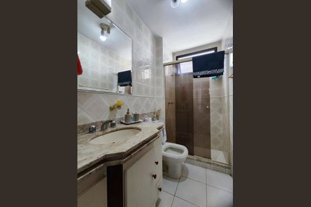 Apartamento à venda com 115m², 3 quartos e 2 vagas Apartamento à venda com 115m², 3 quartos e 2 vagasBanheiro da Suíte