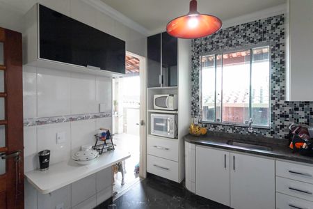 Casa à venda com 320m², 4 quartos e 3 vagasCozinha