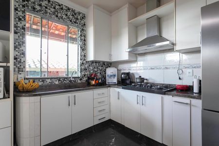 Casa à venda com 320m², 4 quartos e 3 vagasCozinha