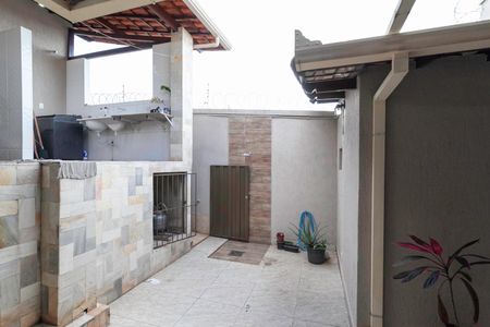 Casa à venda com 320m², 4 quartos e 3 vagasQuintal