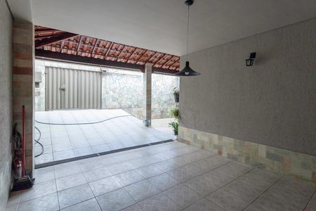 Casa à venda com 320m², 4 quartos e 3 vagasGaragem