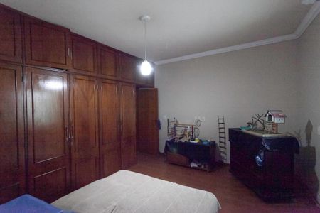 Casa à venda com 320m², 4 quartos e 3 vagasSuíte 1