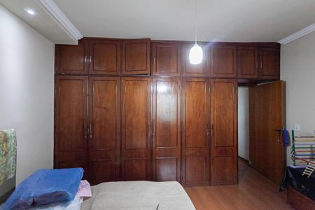 Casa à venda com 320m², 4 quartos e 3 vagasSuíte 1