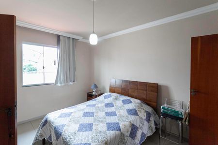 Casa à venda com 320m², 4 quartos e 3 vagasSuíte 2