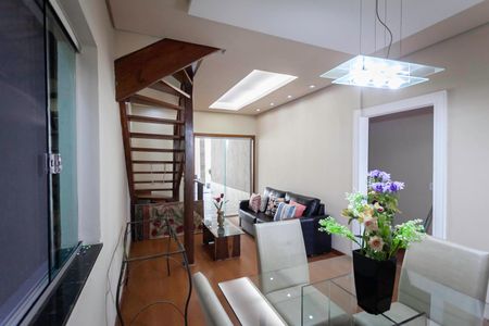 Casa à venda com 320m², 4 quartos e 3 vagasSala 1