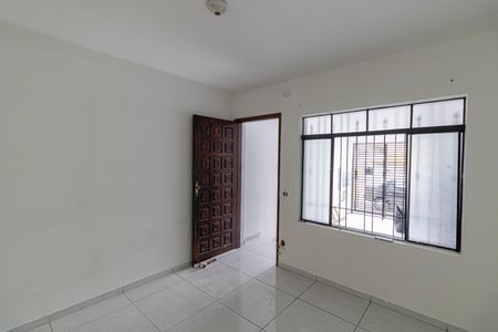 Casa para alugar com 136m², 3 quartos e 1 vaga Casa para alugar com 136m², 3 quartos e 1 vagaSala