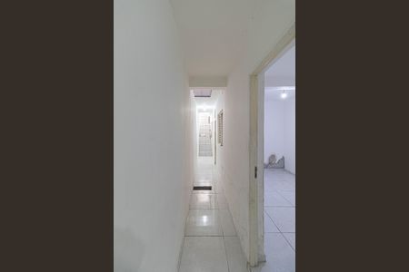 Corredor de casa à venda com 3 quartos, 136m² em Jardim Itapemirim, São Paulo