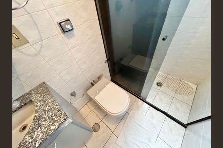 Apartamento à venda com 92m², 3 quartos e 1 vaga Apartamento à venda com 92m², 3 quartos e 1 vagaBanheiro da Suíte