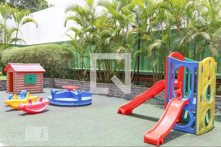 Apartamento à venda com 92m², 3 quartos e 1 vaga Apartamento à venda com 92m², 3 quartos e 1 vagaÁrea comum - Playground