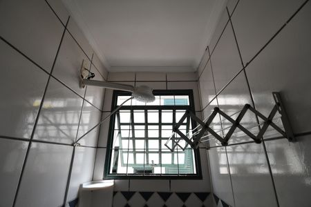 Banheiro de kitnet/studio para alugar com 1 quarto, 25m² em Cidade Universitária, Campinas