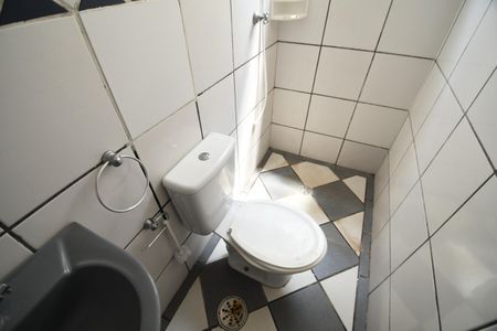 Banheiro de kitnet/studio para alugar com 1 quarto, 25m² em Cidade Universitária, Campinas