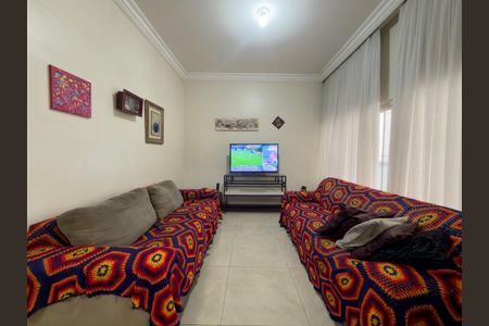 Casa à venda com 220m², 4 quartos e 2 vagas