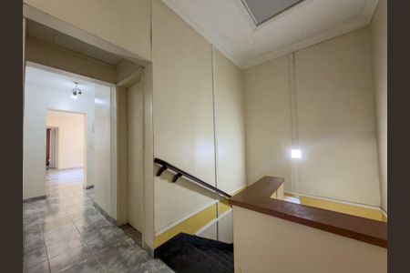 Casa à venda com 220m², 4 quartos e 2 vagas