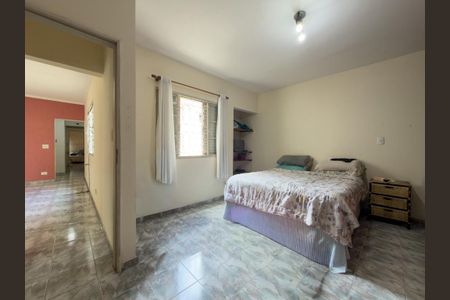 Casa à venda com 220m², 4 quartos e 2 vagas