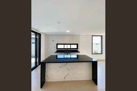 Casa à venda com 3 quartos, 100m² em Nova Jaguari, Santana de Parnaíba