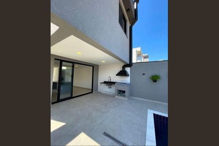 Casa à venda com 3 quartos, 100m² em Nova Jaguari, Santana de Parnaíba