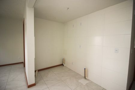 Cozinha e Área de Serviço de kitnet/studio para alugar com 1 quarto, 23m² em Hípica, Porto Alegre