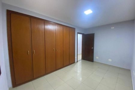 Casa à venda com 3 quartos, 367m² em Vila Gilda, Santo André