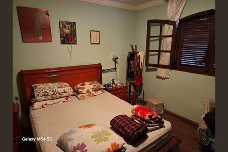 Casa à venda com 248m², 2 quartos e 4 vagas