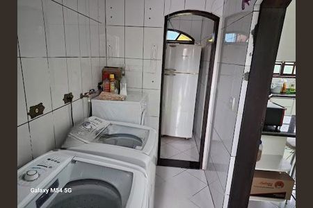 Casa à venda com 248m², 2 quartos e 4 vagas