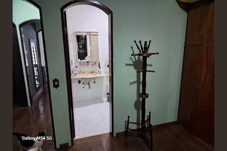 Casa à venda com 248m², 2 quartos e 4 vagas