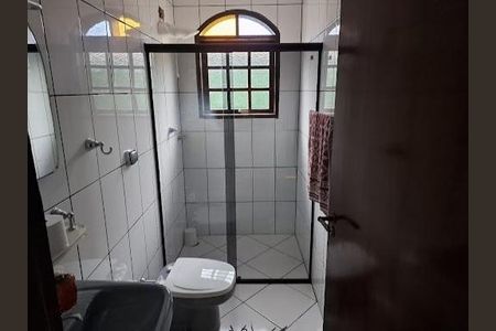 Casa à venda com 248m², 2 quartos e 4 vagas