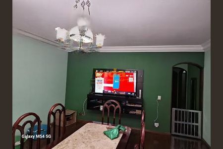 Casa à venda com 248m², 2 quartos e 4 vagas