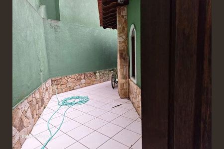 Casa à venda com 248m², 2 quartos e 4 vagas