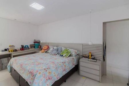 Casa à venda com 3 quartos, 255m² em Vila Vilma, Santo André