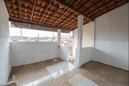 Casa para alugar com 100m², 2 quartos e 1 vagaQuintal