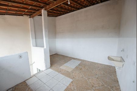 Casa para alugar com 100m², 2 quartos e 1 vagaQuintal