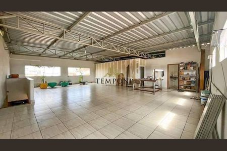 Casa à venda com 4 quartos, 300m² em Santa Terezinha, Belo Horizonte