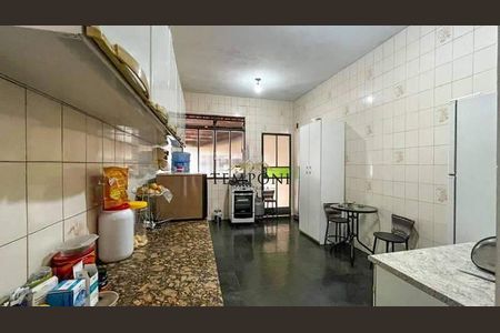 Casa à venda com 300m², 4 quartos e 5 vagas