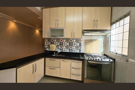 Casa à venda com 3 quartos, 129m² em Jardim Sarapiranga, Jundiaí