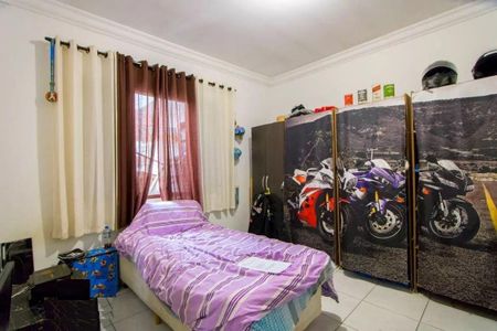 Casa à venda com 4 quartos, 224m² em Parque Novo Oratório, Santo André